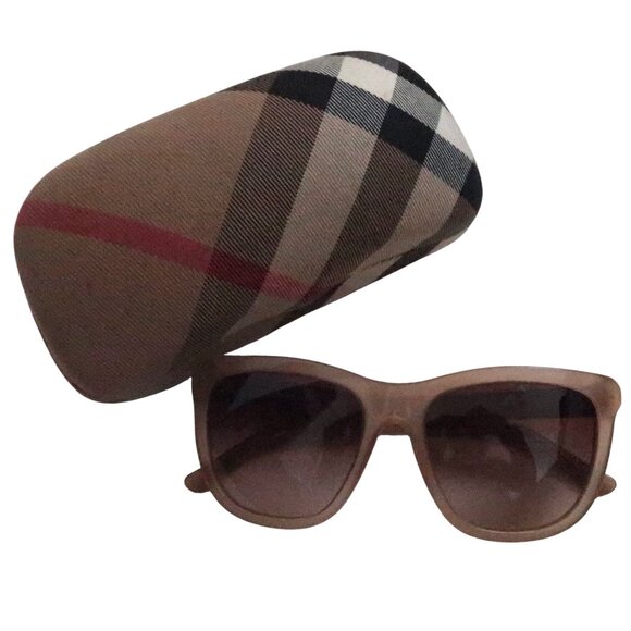 BURBERRY Sunglasses #B 4130 w Nova check case - Picture 1 of 9